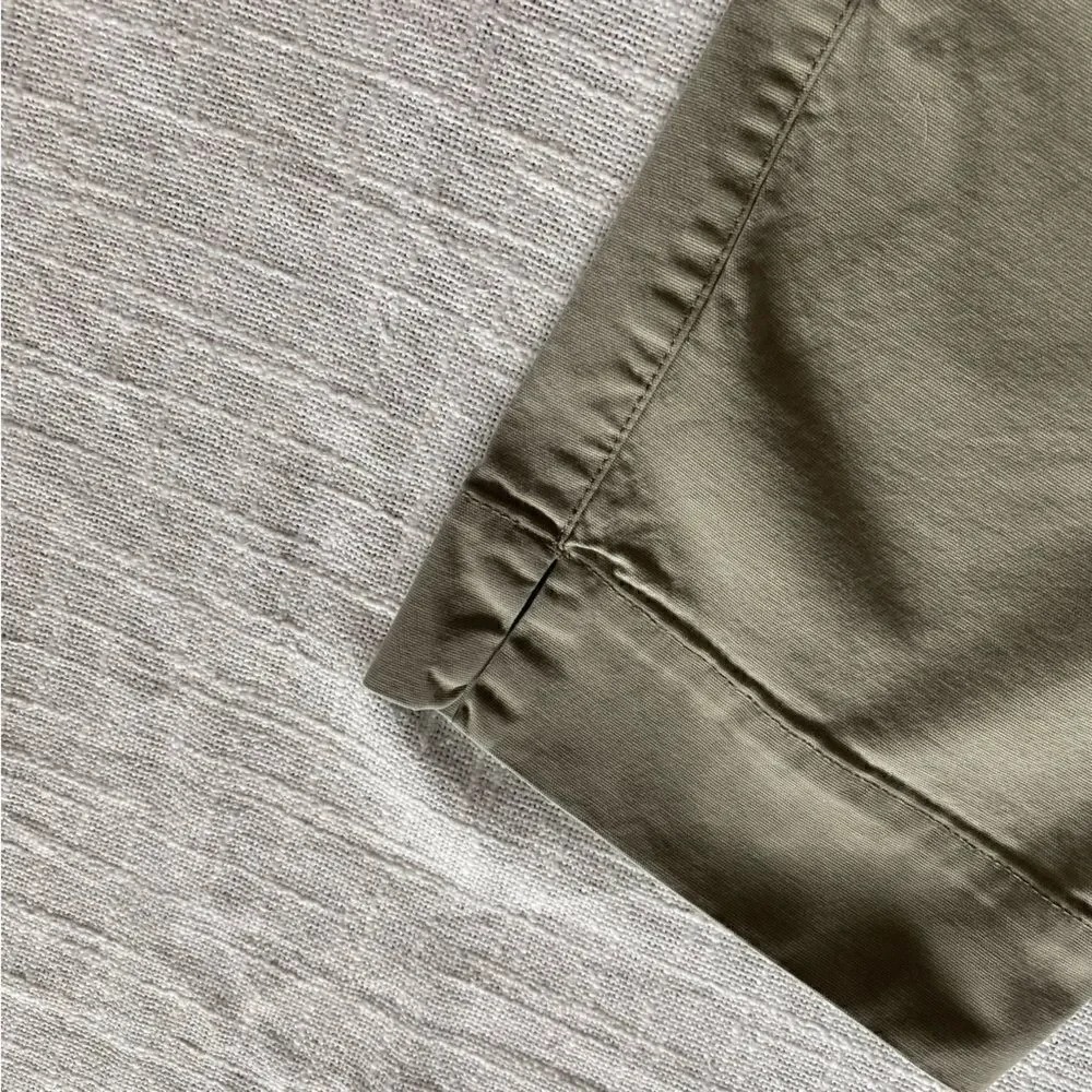 Indigo Palm Womans Sage Green Cotton Bermuda Shorts Gorpcore SZ 8